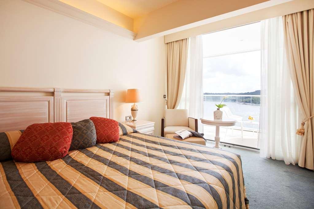 Grand Villa Argentina Dubrovnik Room photo A room at the hotel